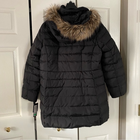 Women's Classic Down Coat with Faux-Fur Hood, size L NWT - Picture 10 of 14